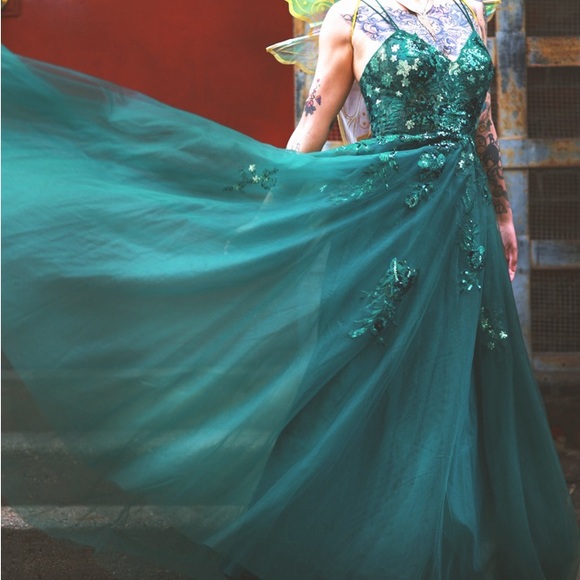 Emerald Green Prom Dress - Picture 3 of 3